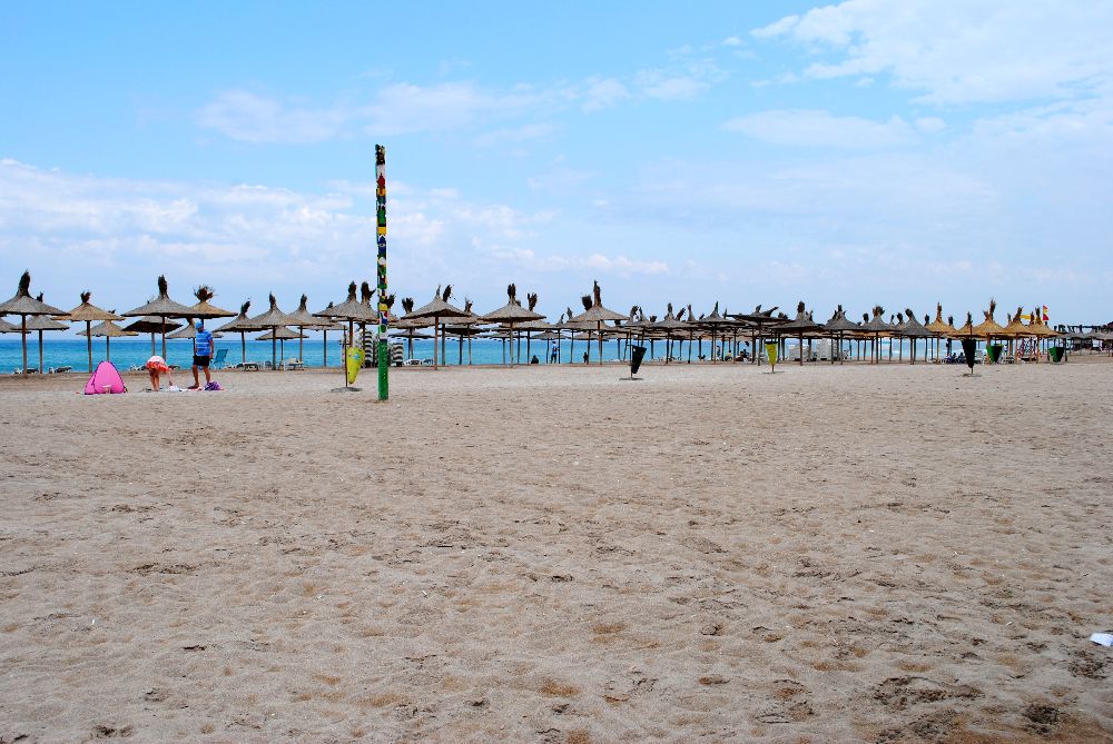 Totemic pillar during the day