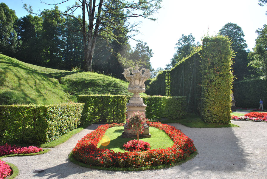 Linderhof Palace - garden